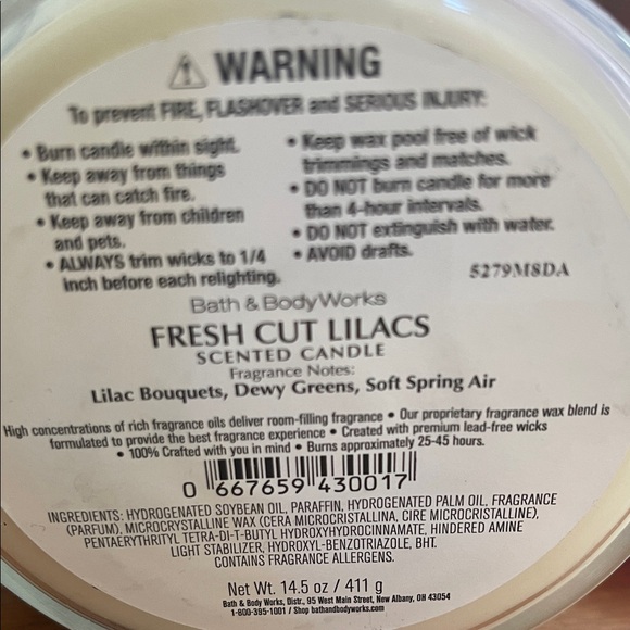 Bath & Body Works Fresh Cut Lilacs Candle - Lavender and White - Picture 5 of 5